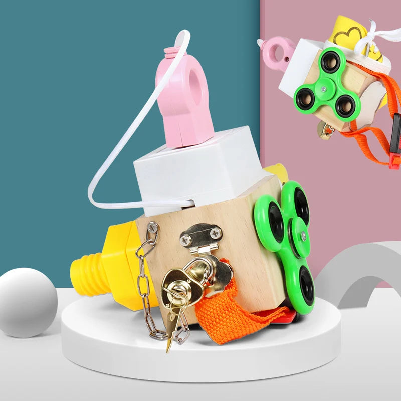 SmartLock™ Montessori Busy Cube