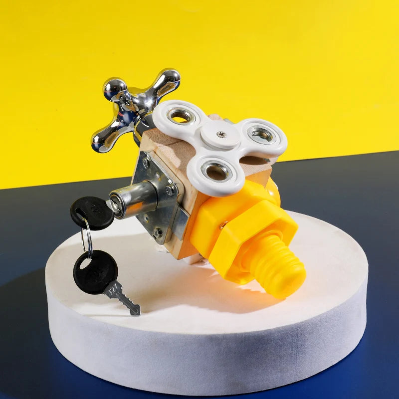 SmartLock™ Montessori Busy Cube