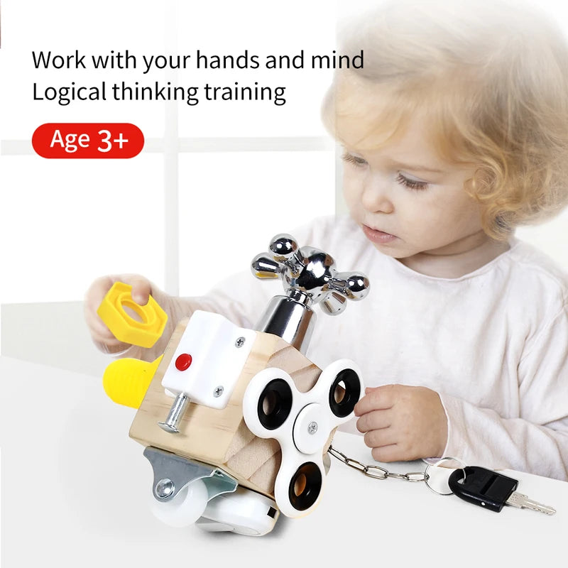 SmartLock™ Montessori Busy Cube
